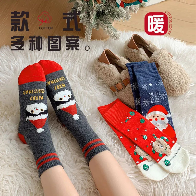 Neue Winter-Weihnachtssocken für Herren und Damen, Cartoon-Weihnachtsmann, Schneemann-Muster, süßes Geschenk, modische mittlere Socken, Urlaubsgeschenk