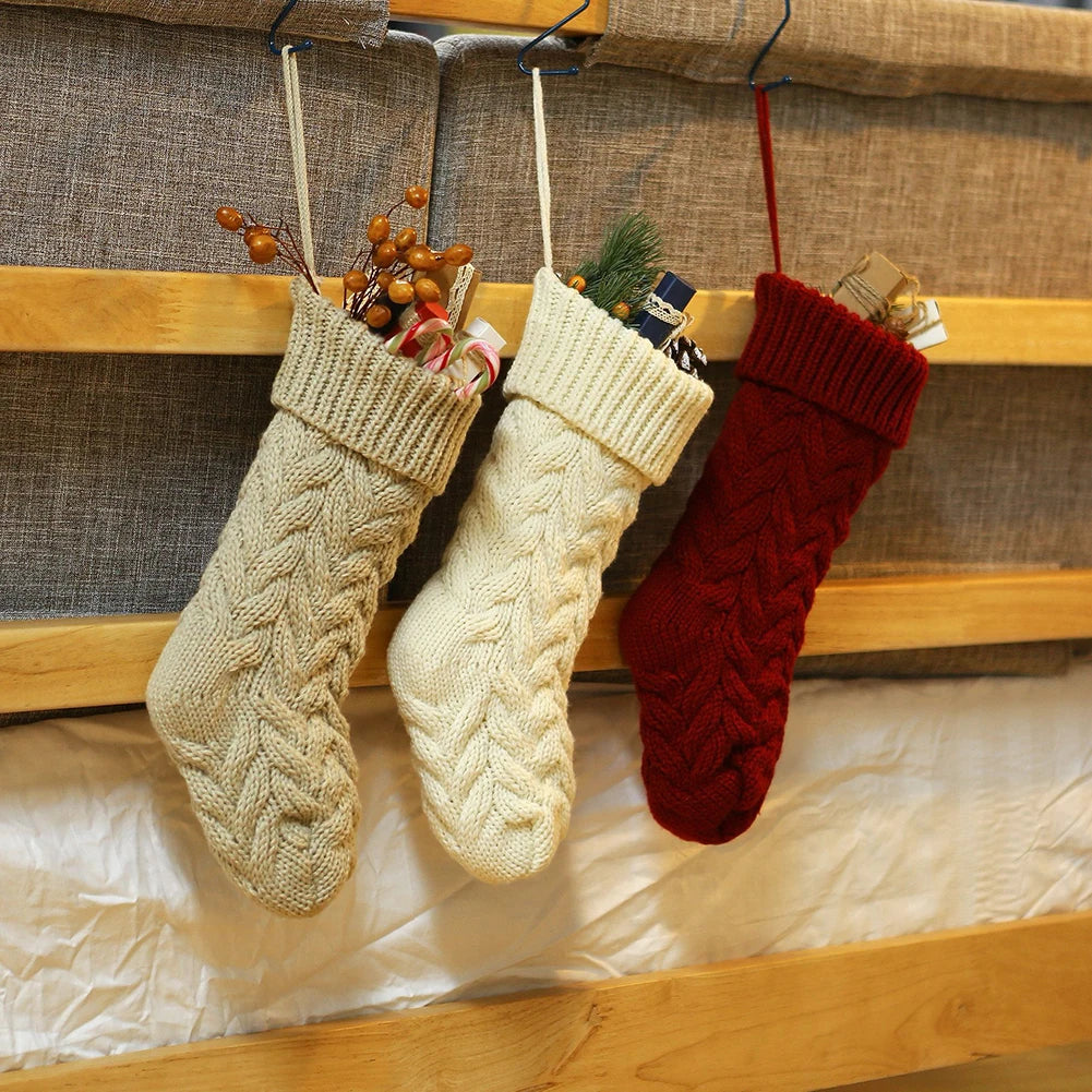 1pc Weihnachten Gestrickte Strümpfe Decor Festival Geschenk Tasche Kamin Weihnachten Baum Hängen Ornamente Decor Rot Weiß Weihnachten Socke